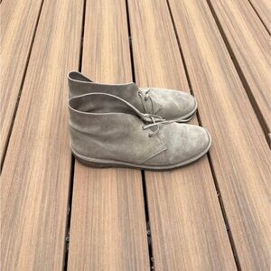 Clark’s Suede Desert Boots - cream